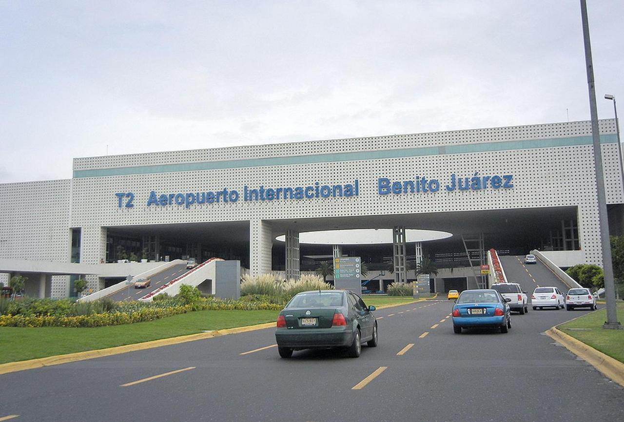 فندق Izzzleep Aeropuerto Terminal 2 مدينة مكسيكو المظهر الخارجي الصورة